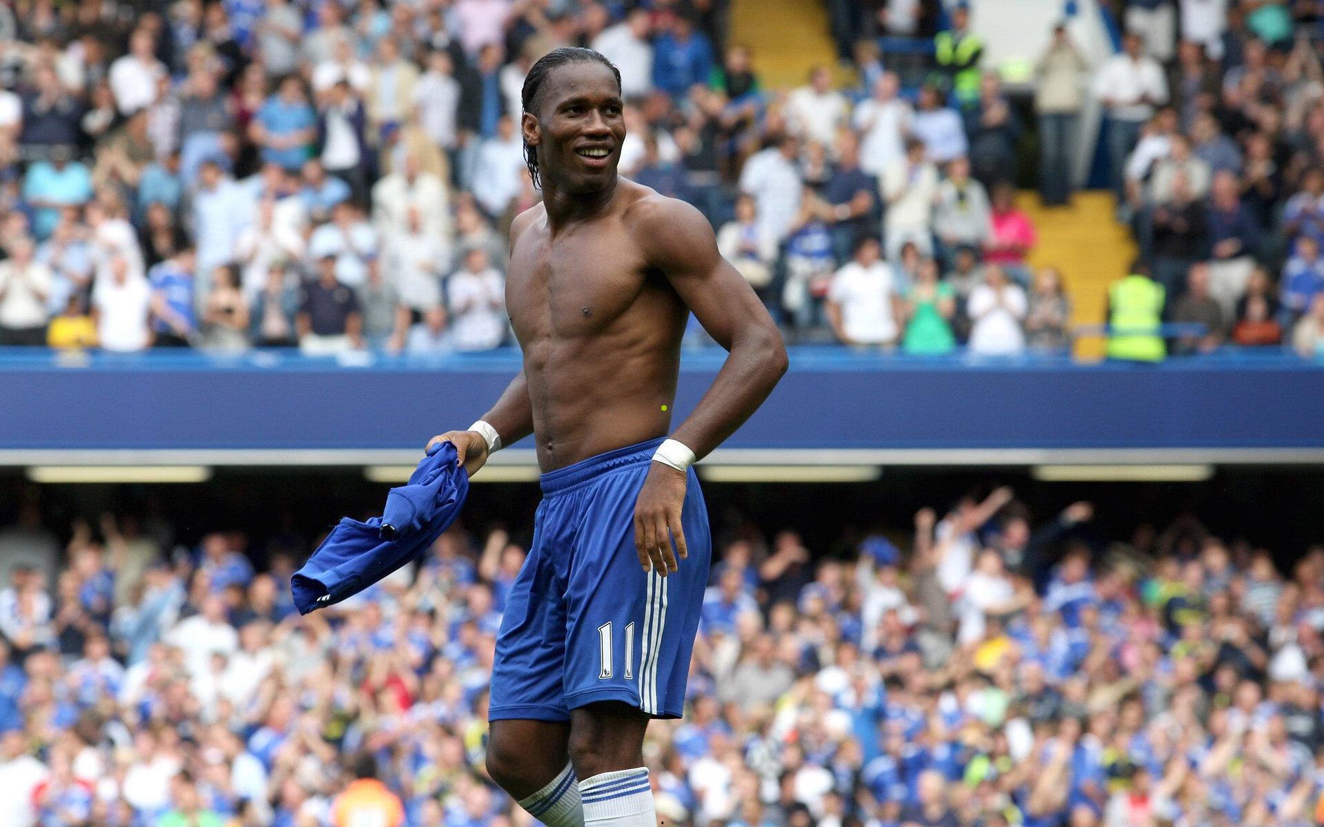 红军战术体系显隐忧，索博斯洛伊疯狂逼抢难掩前场防守空洞